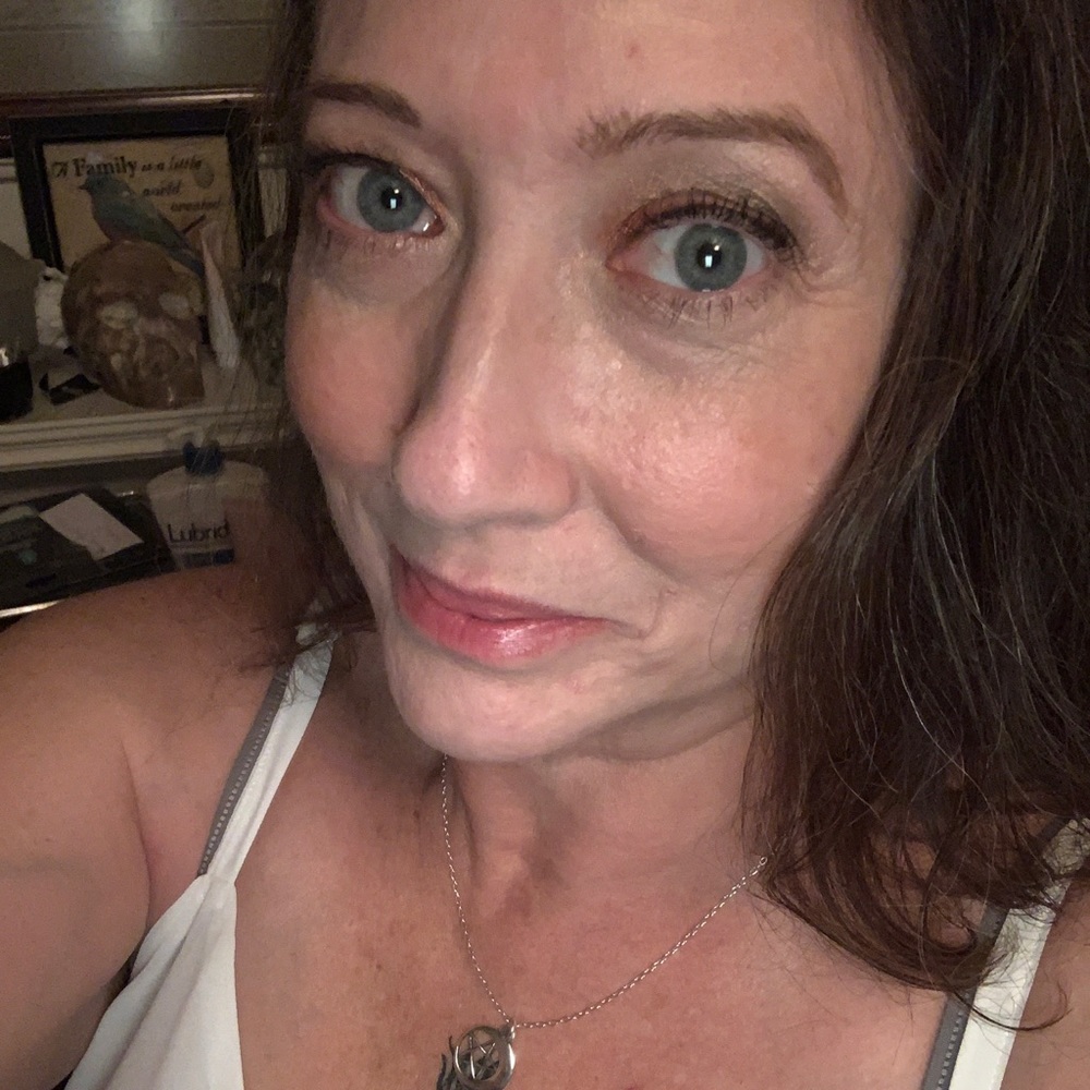 Meet your Posher, Teresa